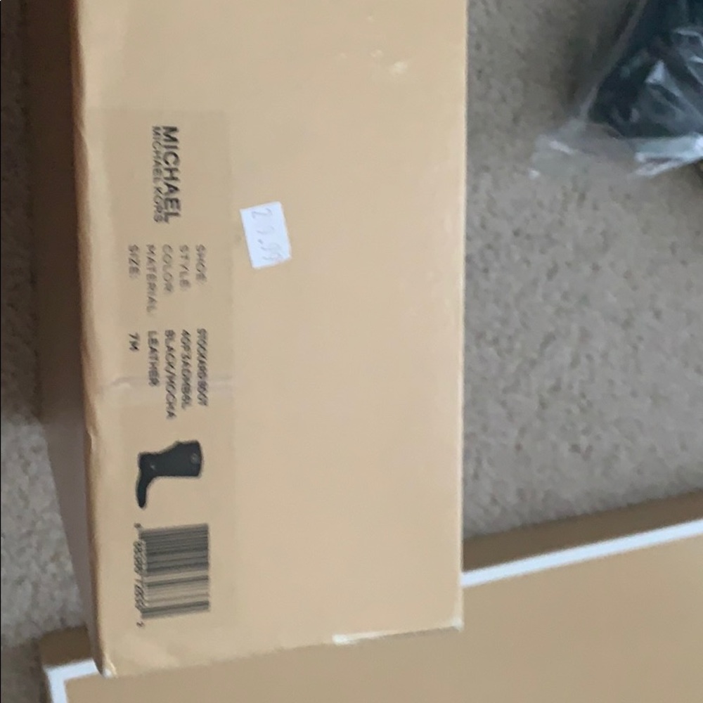 Michael Kors Stockard Boot - Picture 3 of 5